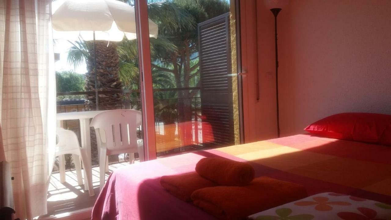Apartamentos Les Palmeres Platja d'Aro Eksteriør billede